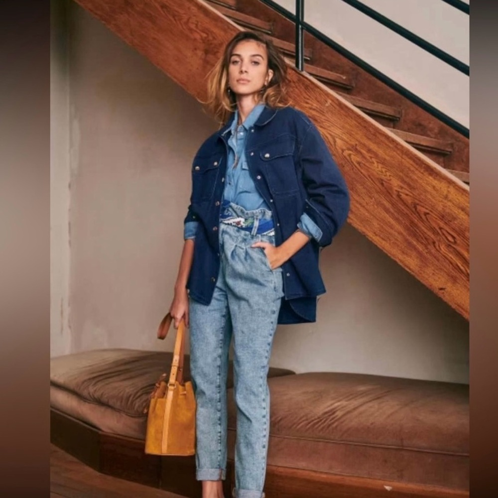 Sezane Blue High-Rise Cropped Jeans with Light Wash